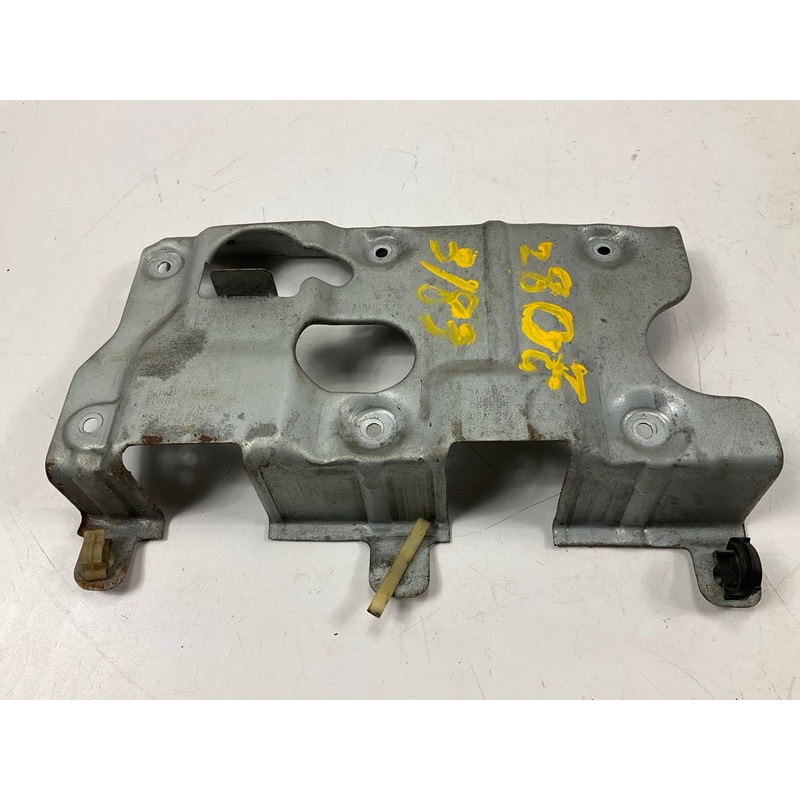Tail Light Lamp Mounting Bracket Right Passenger Side For 1982-1983 Datsun 280zx