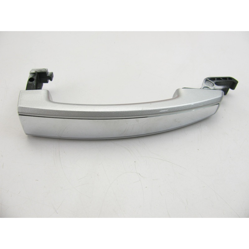 (1) NEW UNBOXED OEM GM 22817268 Exterior Outside Door Handle